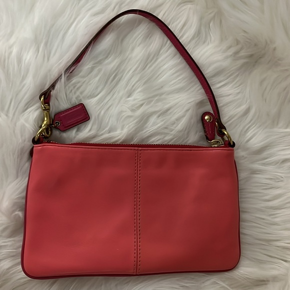 COACH WRISTLET/MULTI-ZIP BAG - Picture 4 of 13